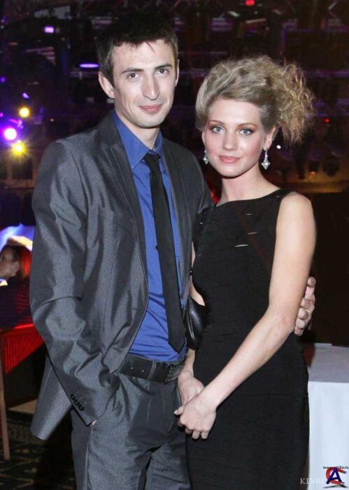 "Надо мной издевался муж": Кристина Асмус о психологическом насилии и горьком пути к счастью