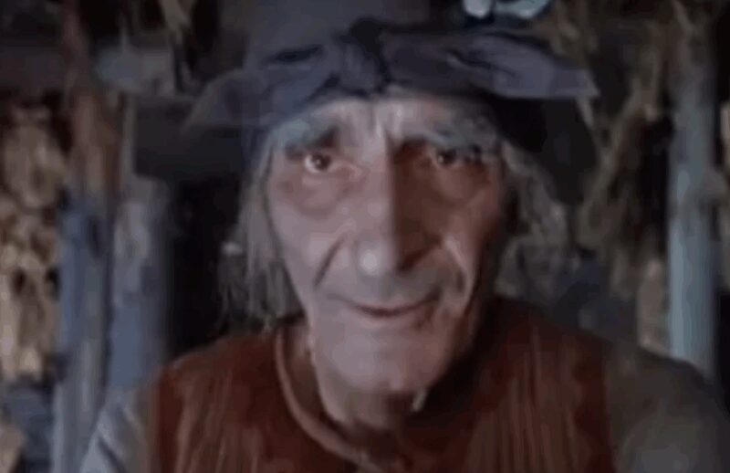 Актер Николай Кутузов в роли жуткой бабки из фильма «Вий».