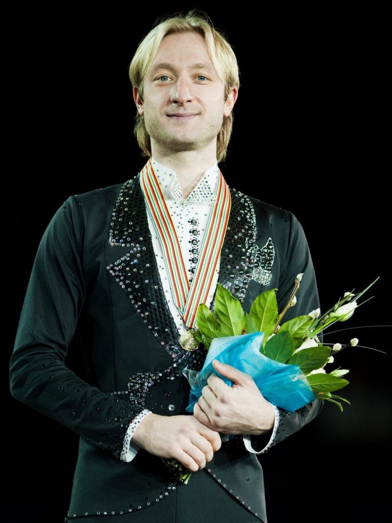 «Он просто Женя»: как старший сын Евгения Плющенко пережил детство без отца и отказался от его фамилии