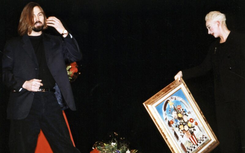 Две жены, семеро детей и «самая большая потерянная любовь»: бурная жизнь Никаса Сафронова