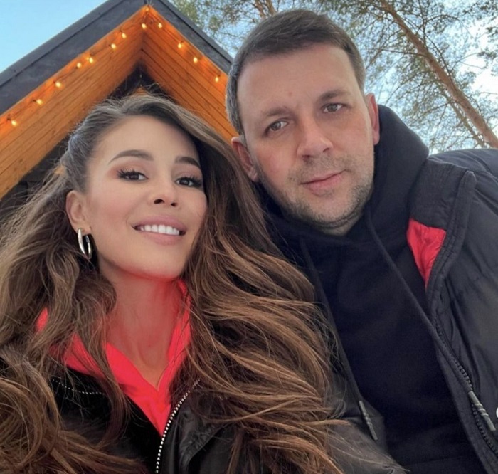 18 лет ожидания: Анна Бузова объявила о беременности, а Ольга не сдержала эмоций