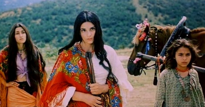 Загадка цыганских фамилий: как кочевники сохранили самобытность, принимая чужие имена