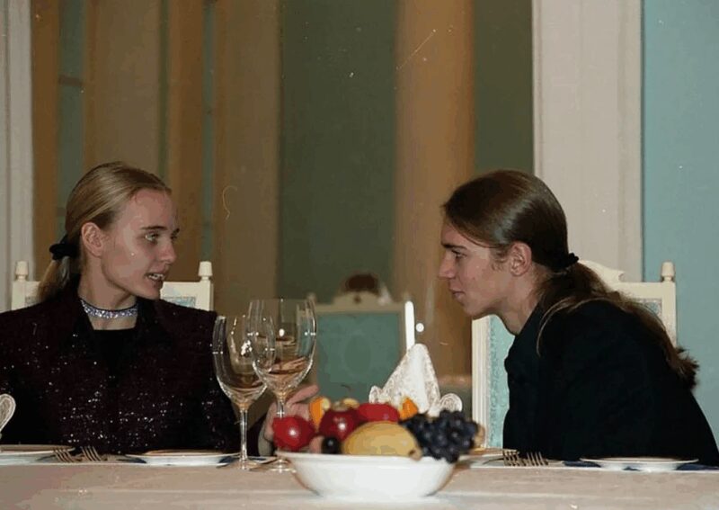 Мария Воронцова в юности, годы обучения в престижных школах.