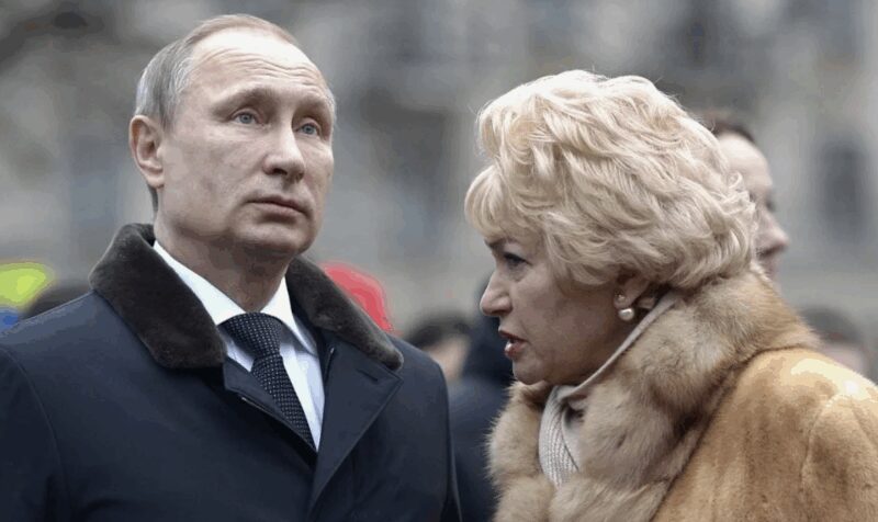 В Совете Федерации: Людмила Нарусова на своём посту, представляя Республику Тыва.