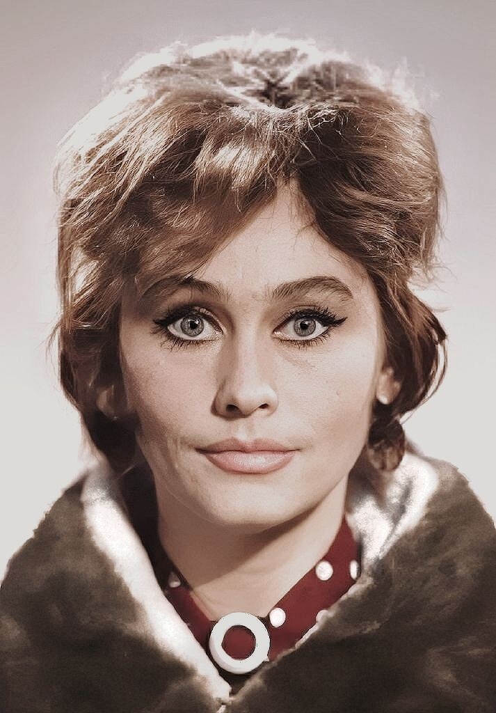 Майя Менглет в одном из своих ярких кинообразов.