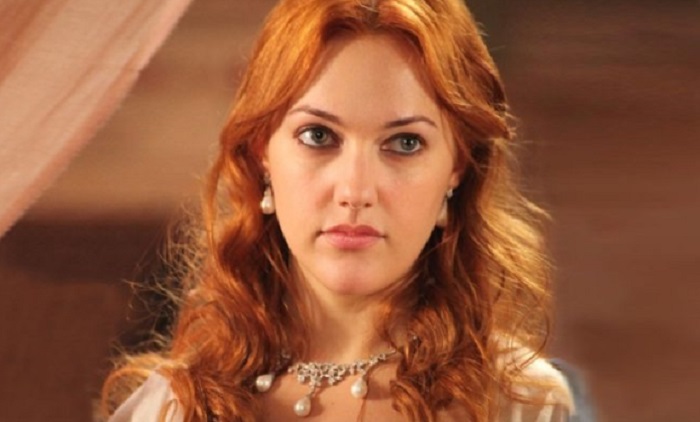 Мерьем Узерли: как звезда «Великолепного века» изменилась до неузнаваемости и почему фанаты в ужасе