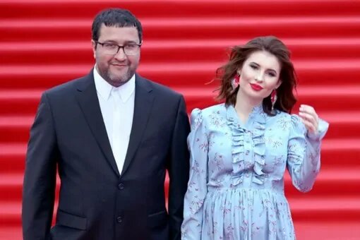 Владимир Епифанцев, Анастасия Веденская и Анна Цуканова-Котт: начало сложной истории.