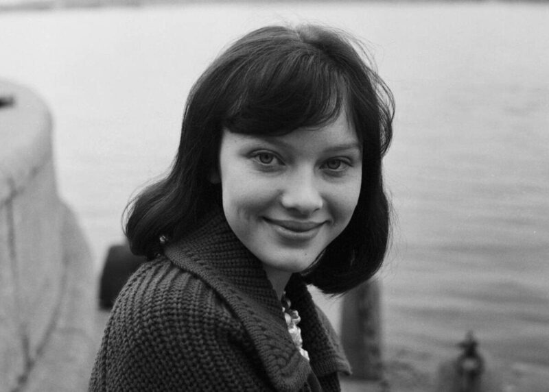 Людмила Савельева в роли Наташи Ростовой, принесшей ей мировую славу.