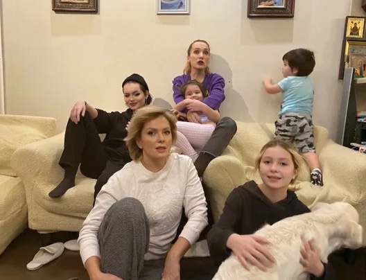 Семья Марии Порошиной: дочери Серафима, Аграфена и Глафира.