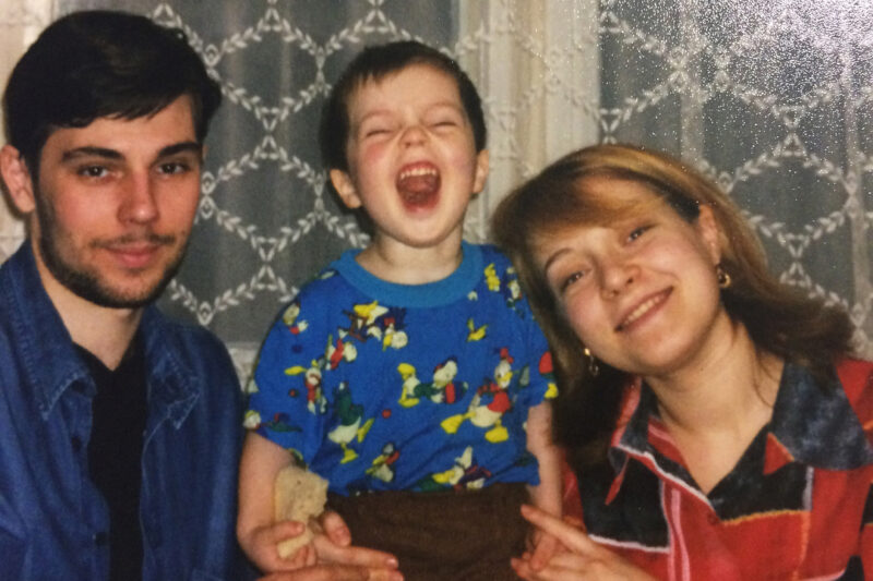 Разбитые мечты юной звезды: Егор Клинаев и роковая цена доброты