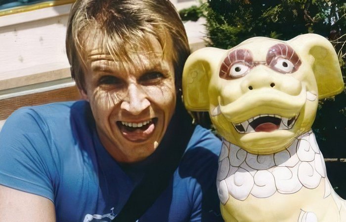 Антон Комолов: как вундеркинд-технарь стал голосом поколения и почему его слава угасла