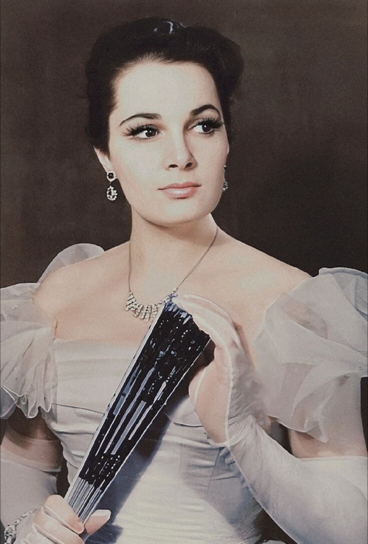 Элина Быстрицкая — внешняя мягкость и несгибаемый характер.