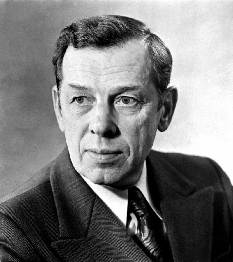 Георгий Жжёнов: четыре брака, три дочери и трагедия, которая преследовала его семью