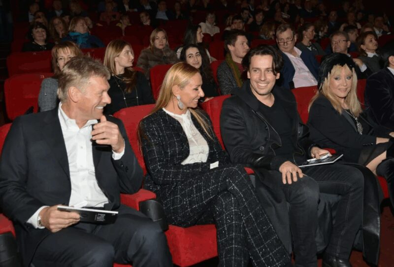 Мария Захарова открыто высказала свою точку зрения о феномене Примадонны.