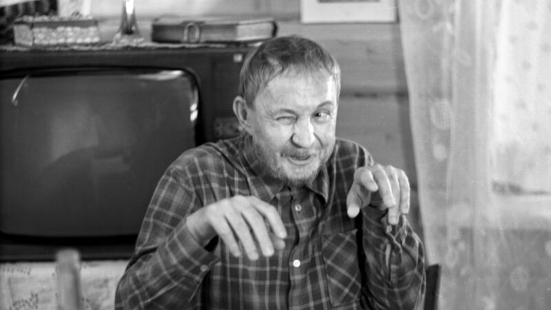 Борис Новиков в роли деда Тимофея в художественном фильме «Белые росы».