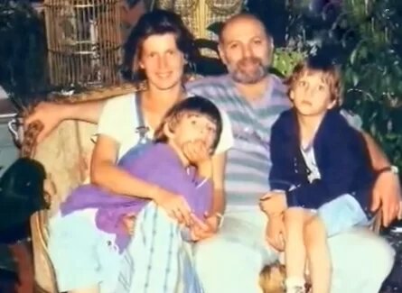 Сергей Газаров с сыновьями Никитой и Петром.