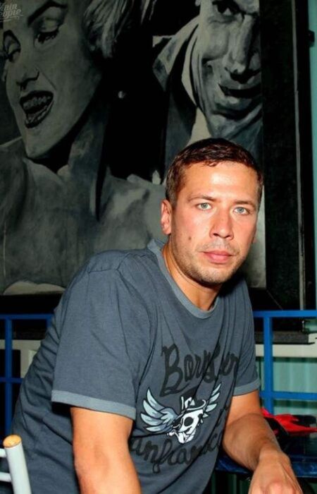 Развод Андрея Мерзликина: почему жена уехала за границу, оставив четверых детей с отцом