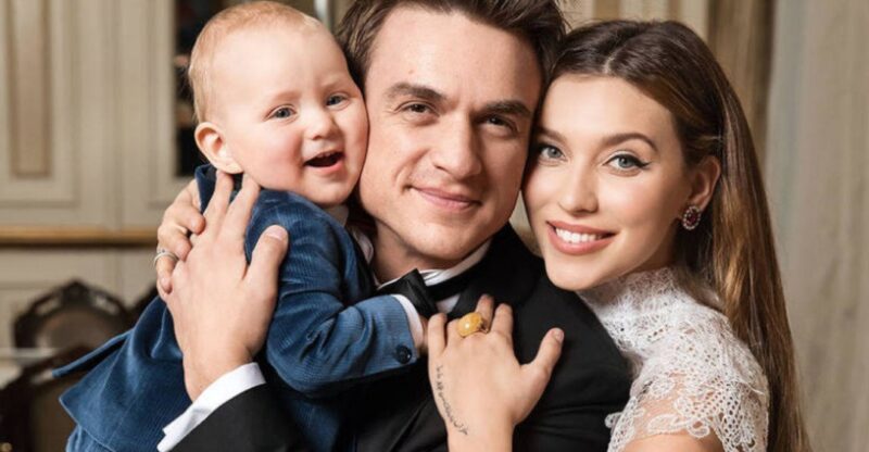 Регина Тодоренко с супругом Владом Топаловым и старшим сыном Мишей.