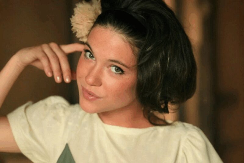 Дарья Мингазетдинова сохранила свою длинную фамилию благодаря мудрому совету Юрия Соломина.