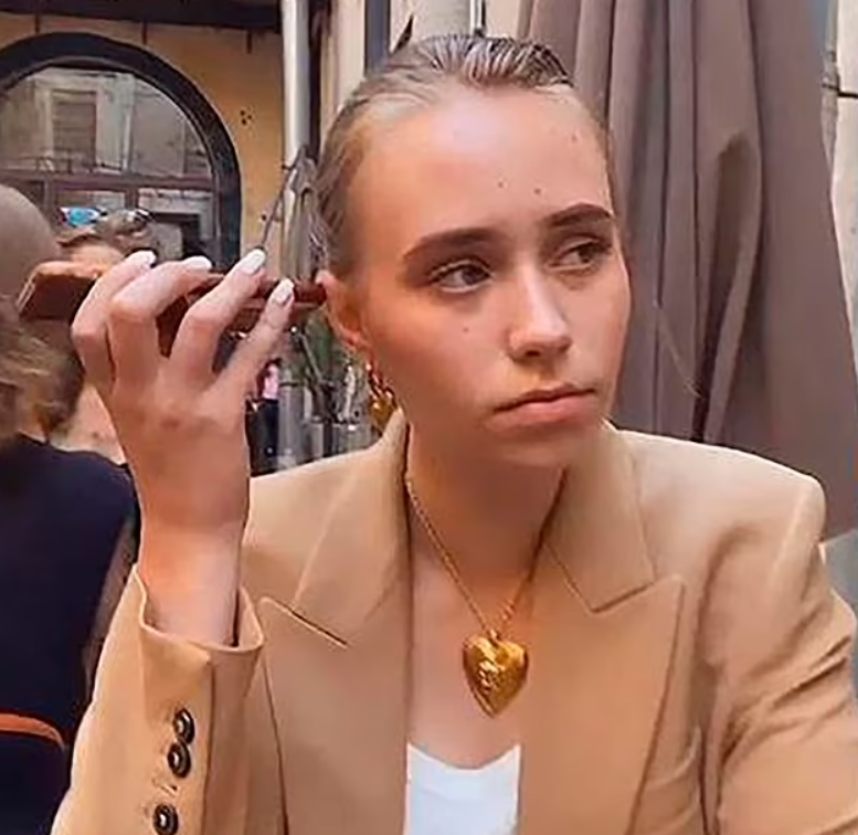 Яркая светская жизнь Луизы Розовой до 2022 года.