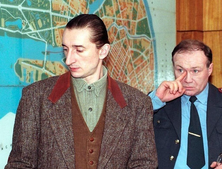 Александр Лыков мастерски воплотил образ Анатолия Тарасова.