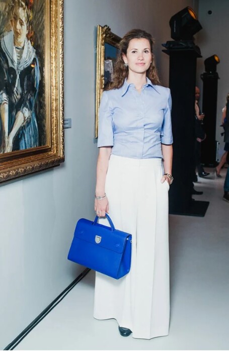 От Нью-Йорка до санкций: драматическая судьба дочери Сергея Лаврова, забывшей русский язык