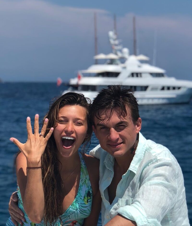 Яркая пара Регина Тодоренко и Влад Топалов всегда в центре внимания.