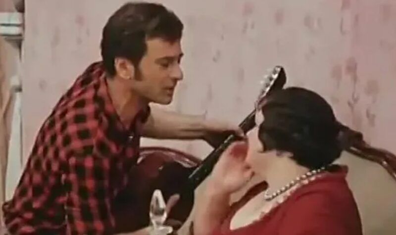 Арчил Гомиашвили в образе Остапа Бендера из «12 стульев».