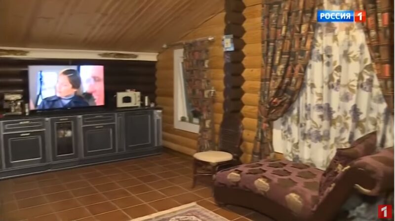 «Новый ковчег» или дача? : Как выглядит болгарский дом Лолиты Милявской, который она строила с бывшим мужем Дмитрием Ивановым