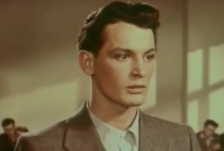 Людмила Гурченко в легендарной «Карнавальной ночи», ставшей ее прорывом.