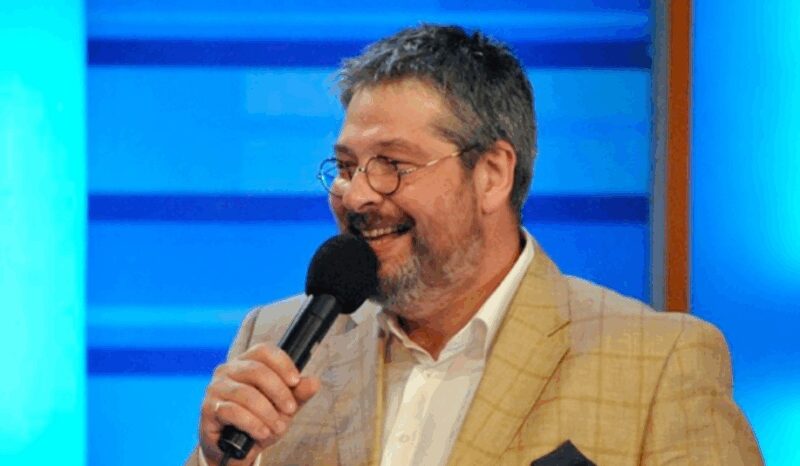 После ухода с экранов Александр Гуревич полностью исчез из публичного поля.