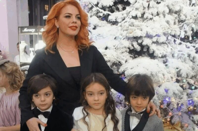 Анастасия Стоцкая с сыном Сашей, Аллой-Викторией и Мартином Киркоровым, спровоцировавшие волну слухов.