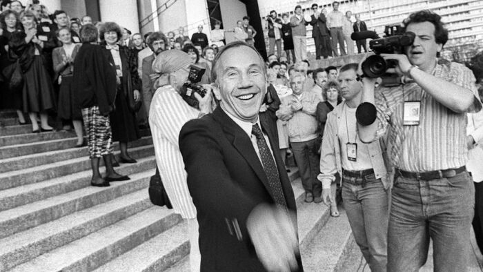 Савелий Крамаров: клеймо "врага народа", арест за иконы и гениальный побег в Голливуд