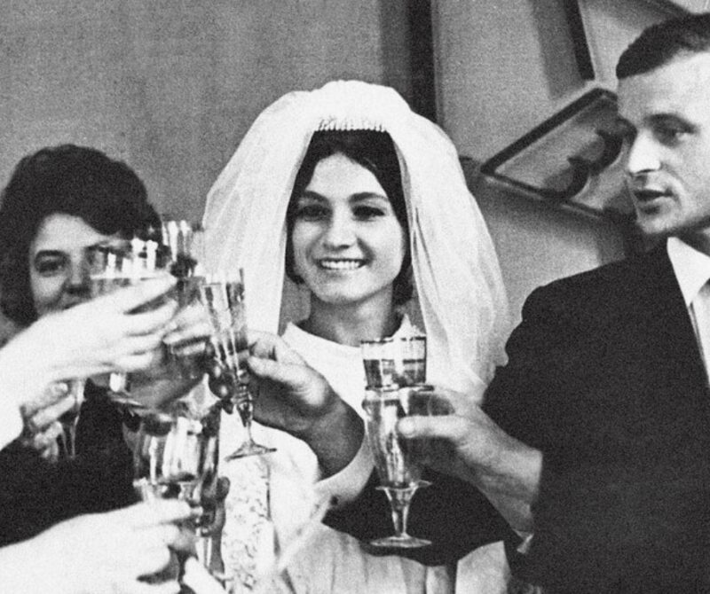 «Ты мне нужен»: как выглядели первые браки Пугачёвой, Цоя и других звёзд, проживших вместе от 3 до 34 лет