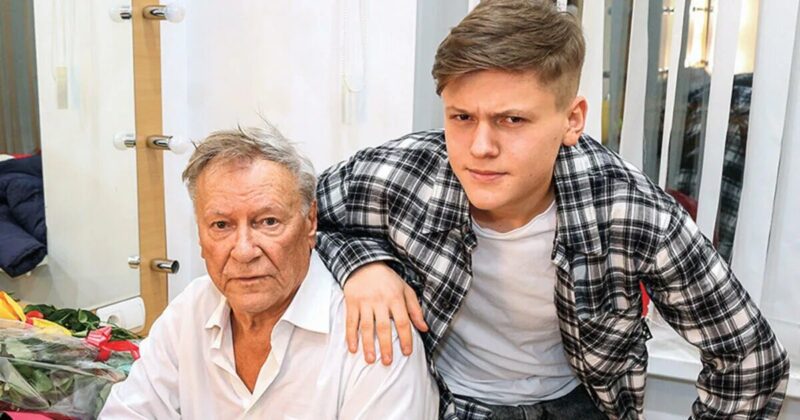 Сергей Шакуров с маленьким сыном Маратом.