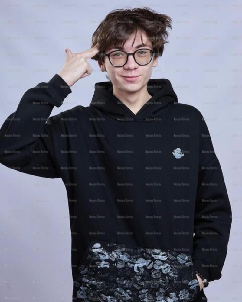 Младший сын Дарьи Юрской, Алишер, получивший новое имя Алексей.