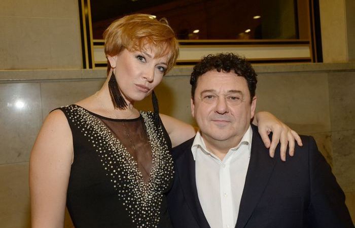 Семь попыток любви: Драматическая история браков Игоря Саруханова