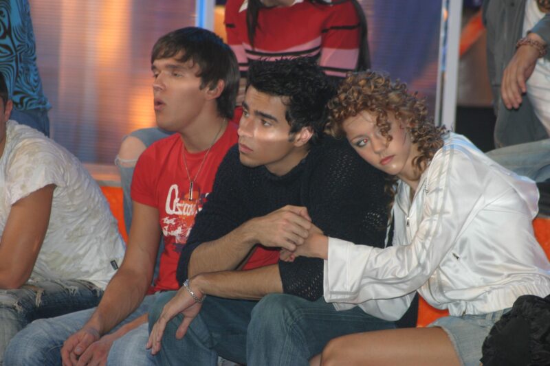 Испытания славой: как Юлианна Караулова пережила публичный позор и обрела семейное счастье