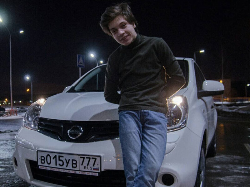 Разбитые мечты юной звезды: Егор Клинаев и роковая цена доброты