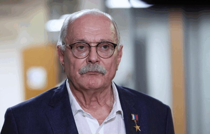 Неудобные вопросы о связях и влиянии в российской политике остаются без ответа.