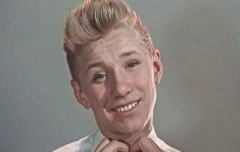 Ольга Бган в главной роли фильма «Человек родился», озвученная Людмилой Гурченко.