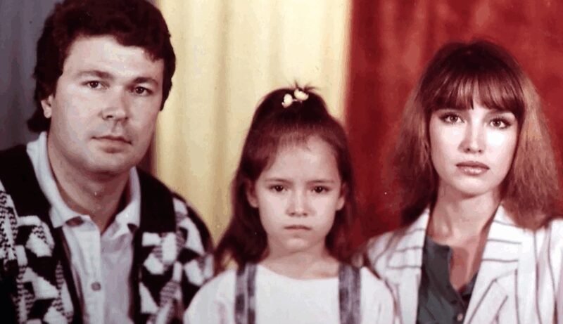 Анна Самохина с первым супругом Александром и их дочерью Александрой.