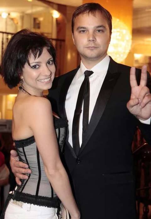 Светлана Светикова: от детской сцены до трёх детей вне брака – тернистый путь звезды мюзиклов