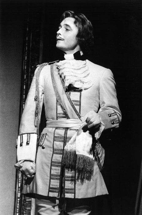 Эдуард Марцевич на сцене театра. 