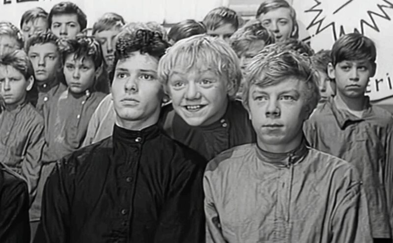 Виктор Перевалов в образе Гоги из культовой 