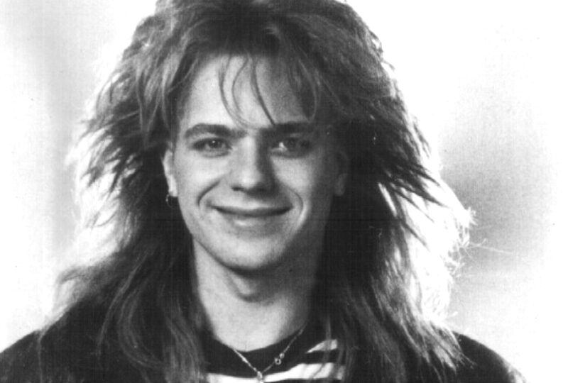 Молодой Владимир Пресняков с длинными локонами, ставшими его визитной карточкой.