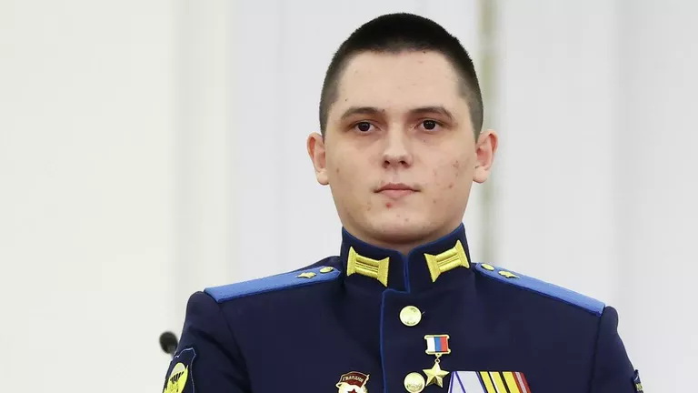 От поля боя до городской улицы: Герой России Алексей Асылханов исчез среди мирных домов