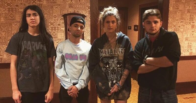 Золотая клетка славы и боль потери: как живут 29-летний Принс, 27-летняя Пэрис и 23-летний Биджи Джексоны, которые «обязаны отцу карьерой»?