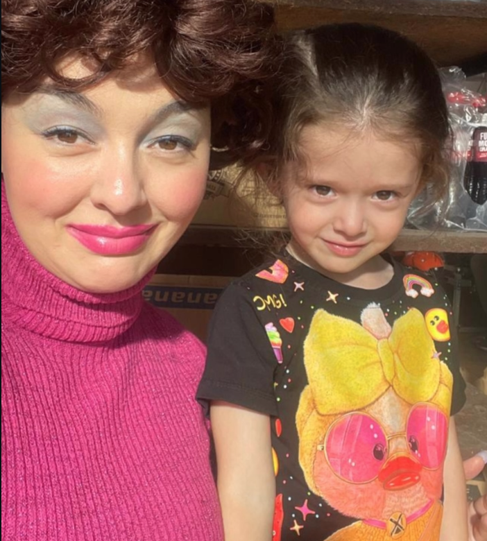 Семейная идиллия: Марина Кравец с мужем и дочерьми.