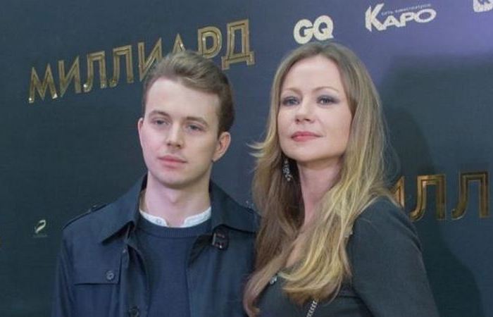 Избил брата в день рождения сына: Мария Миронова раскрыла причину развода с молодым мужем